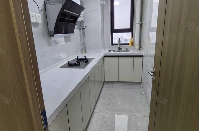 城市玖玺南区，带车储藏室，二室朝阳，好楼层