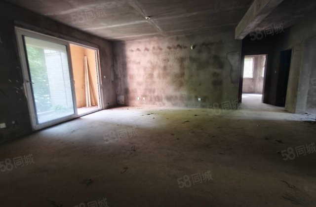 金石九天城藏珑小区4室2厅165㎡166万二手房图片