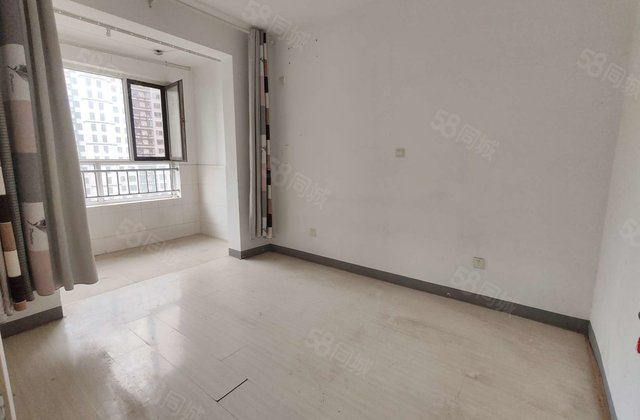 3室2厅 金柱大学城  9楼   电梯房  三室  二中