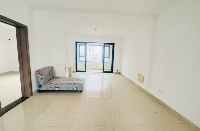 急售 送车位储 小高层 锦绣观邸三叶草 全明户型双卫