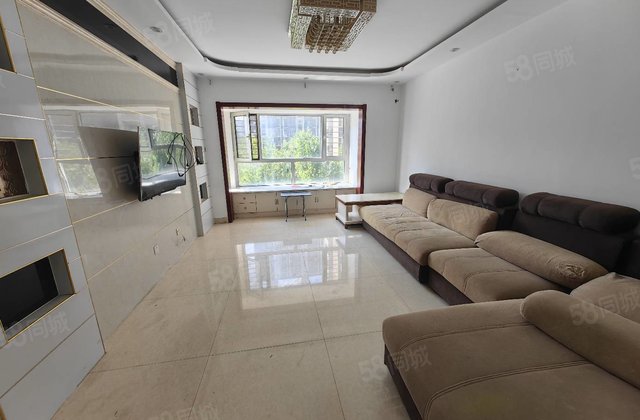 上光明 阿卡二期 三居 免大税 东边户 靠近小区大门出行方便