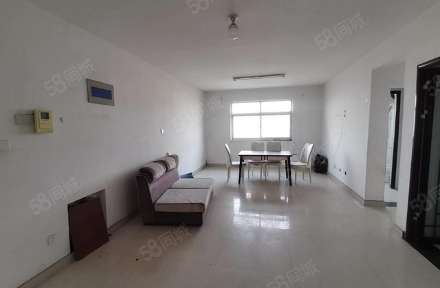 翡翠城电梯1617，123平带阁楼，储藏室，报价80万