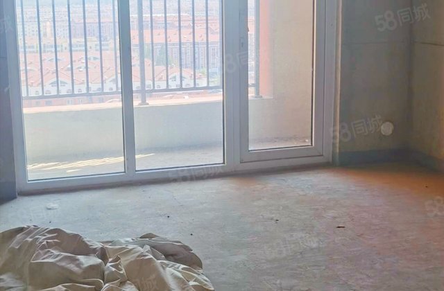 鼎峰中央公园3室2厅116㎡86万二手房图片