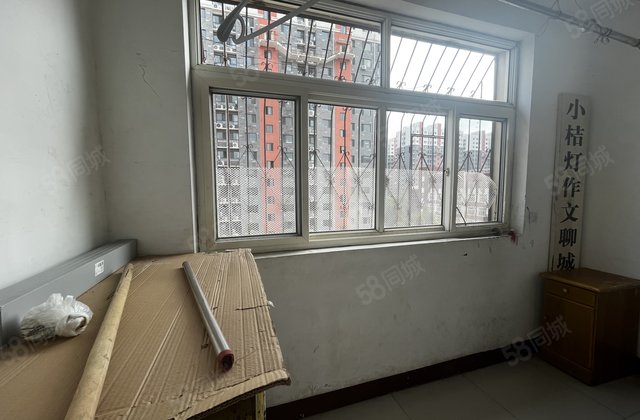 中华御苑北不是顶正规3室单价5000多，有钥匙，可看房子