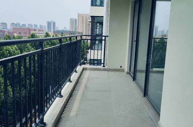 急售！云麓九里 洋房大四室 送车储 东边户 双阳台 观景房