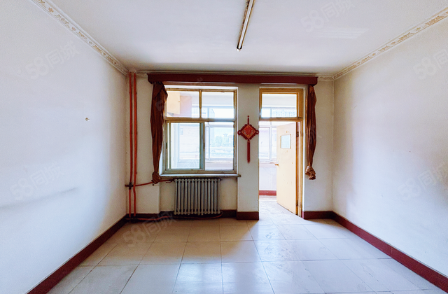 东昌路近湖边单位家属院 停车方便 管理好 有钥匙