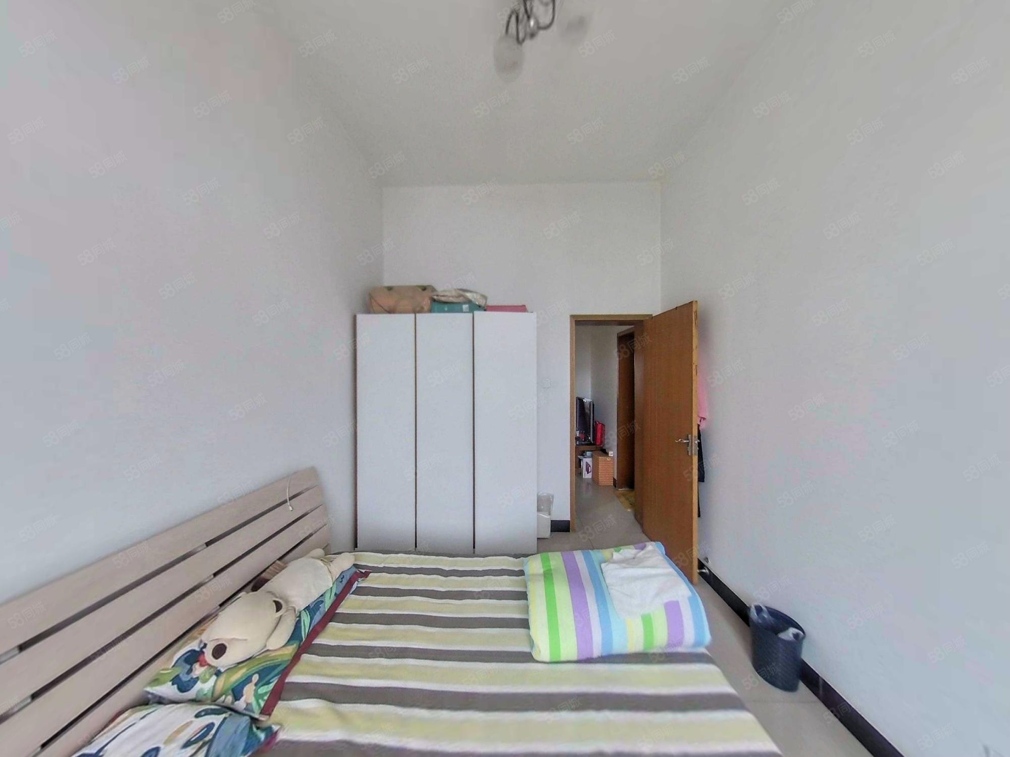 天澤苑3室2廳2衛(wèi)140.77㎡南北298萬