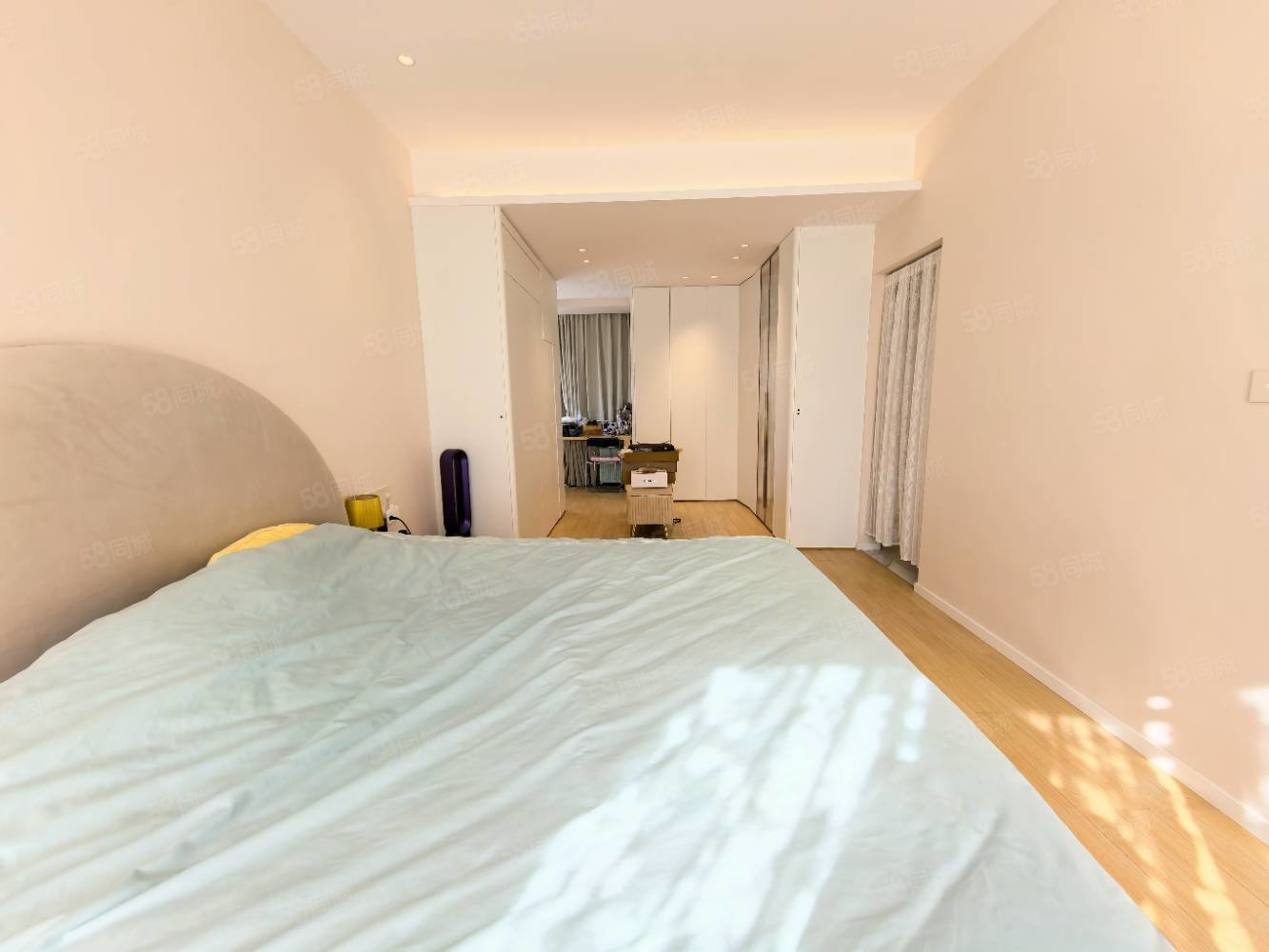 德和领秀广场4室2厅2卫140㎡南北172.8万