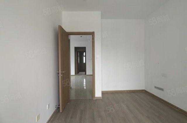 简单装修 3室2厅   住房 南北通透 民生城市玖玺 居家自