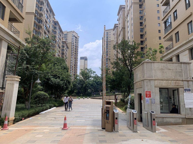 呈贡地铁口时代俊园毛坯4房出售,端头房,雨花路,近博大路-昆明58同城