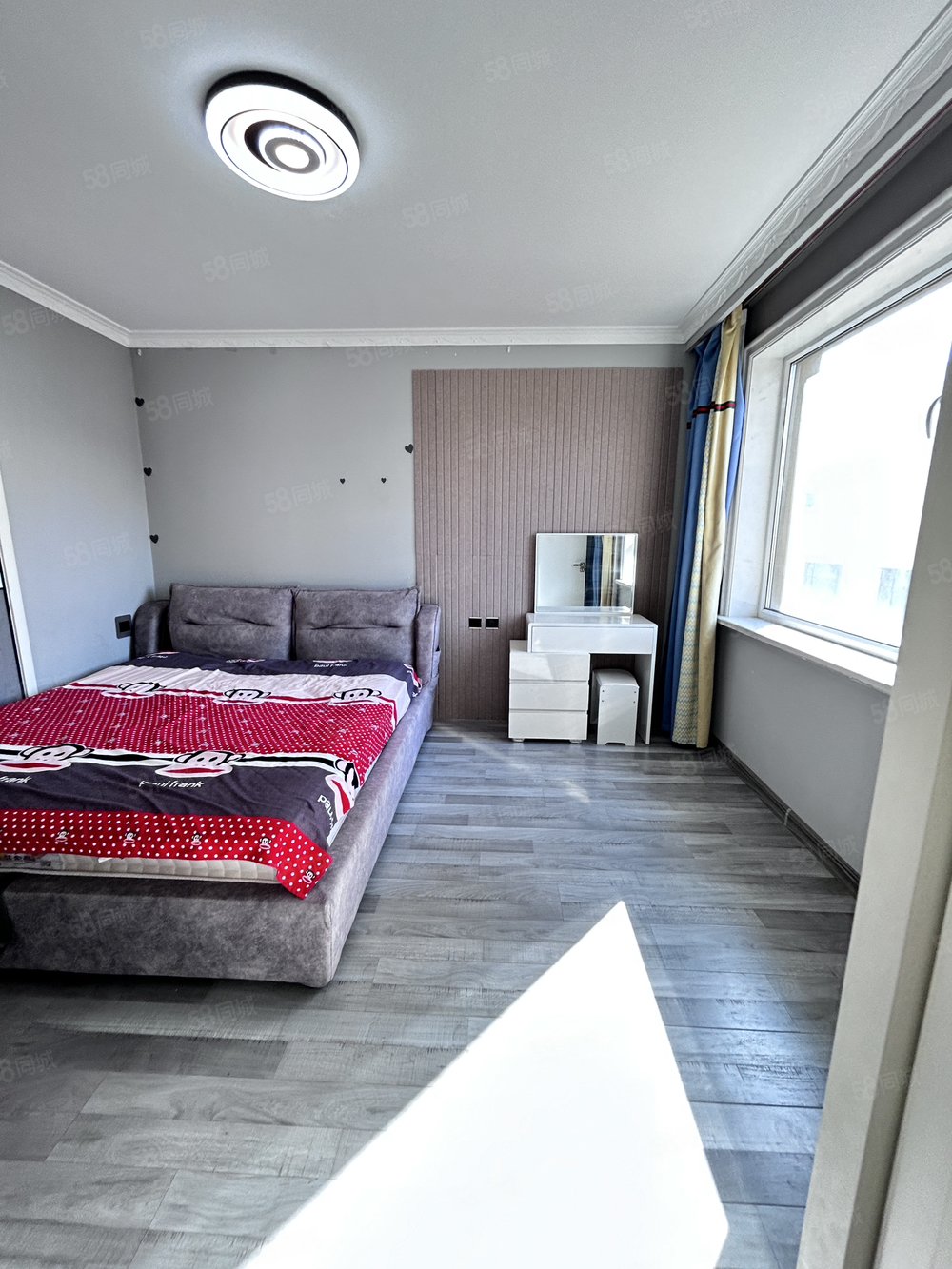 星河万源蓝湾2室1厅1卫108㎡南北44万