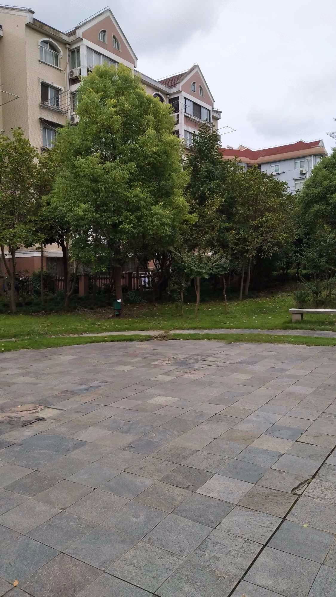 凌兆玉兰苑2室2厅1卫83.51㎡南北468.5万