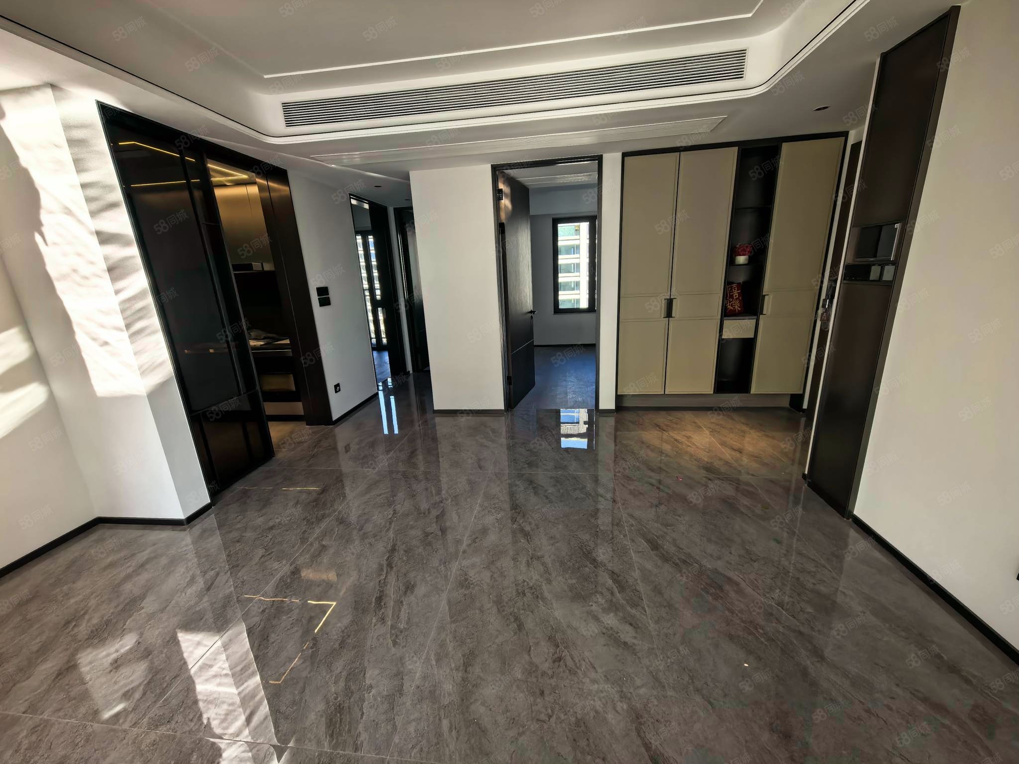 建發(fā)觀堂府4室2廳2衛(wèi)127㎡南北530萬