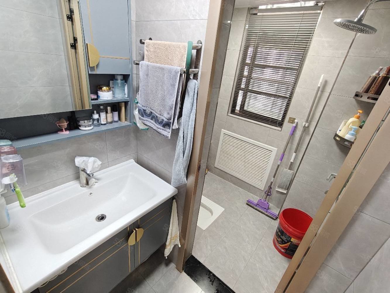 中瑞领航城3室2厅1卫97.6㎡南北64.5万