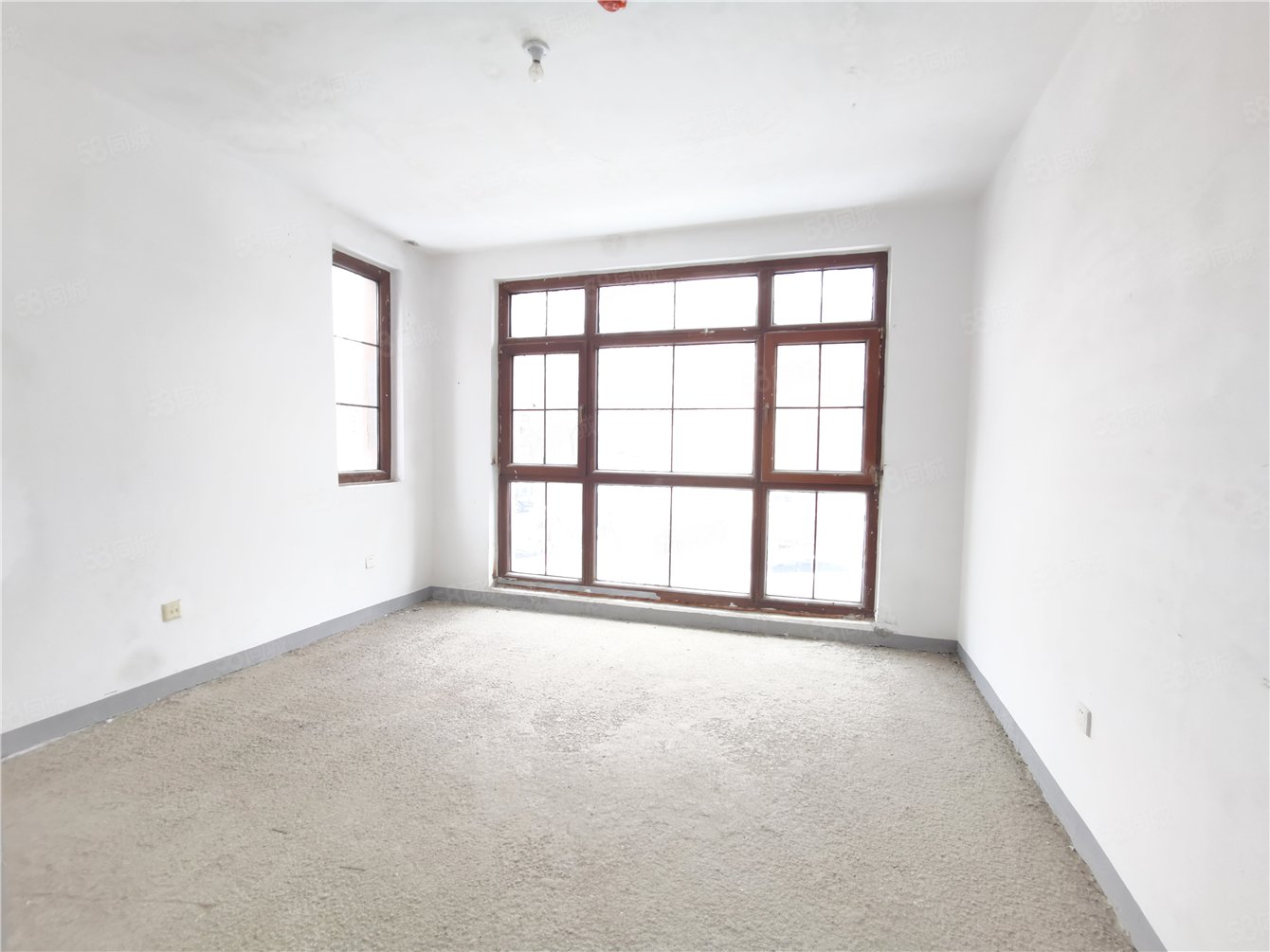 天恒半山世家7室3廳4衛(wèi)414.72㎡南北1550萬