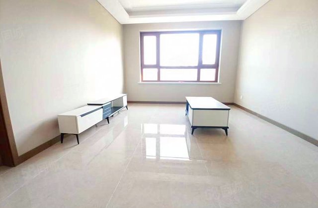 居然世界里3室2厅110㎡120万二手房图片