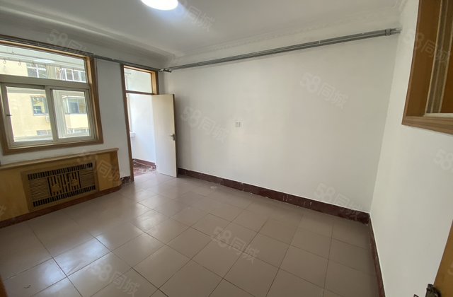 59 兴华路   东昌中学 3室2厅 有钥匙 价格可议