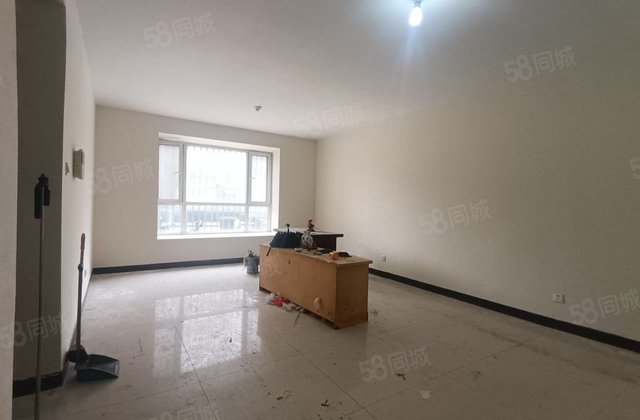 低价出售水城华府东昌中学南北通透 双卫 刚需小三居