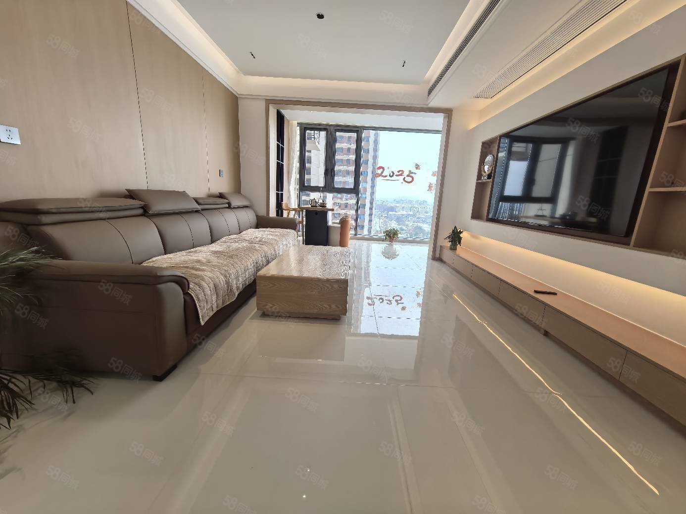 碧桂园凤熹台3室2厅2卫117㎡南北73万