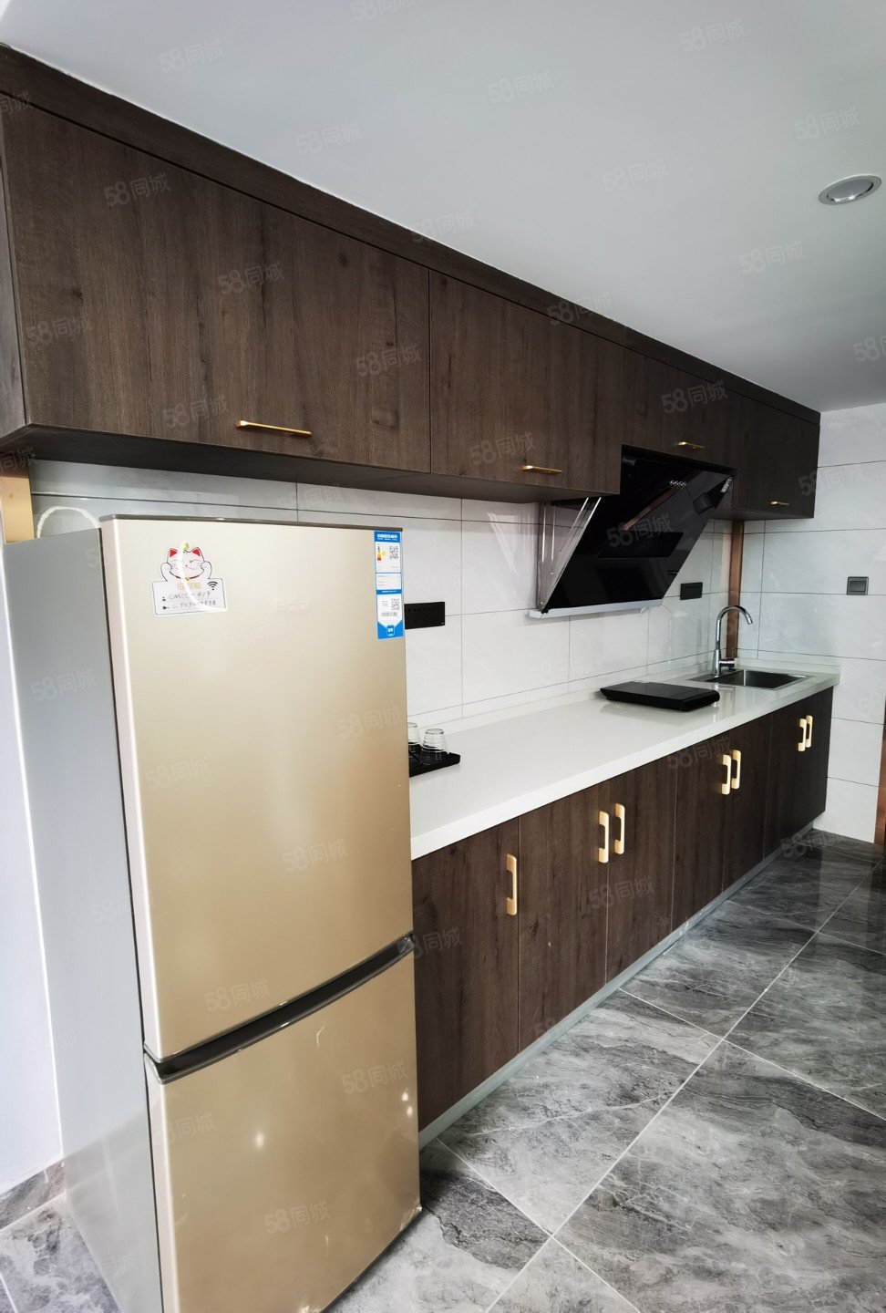 维多利大厦1室1厅1卫38㎡西22万