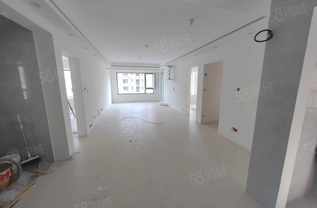 昌润莲城，莲湖湾三叶草，带车位，观景好楼层，双卫，东苑中学！