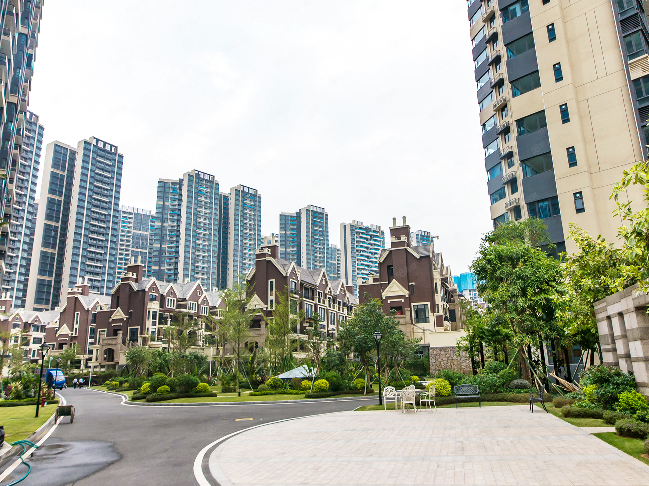 碧桂园翡翠山2室2厅1卫59.14㎡南69万