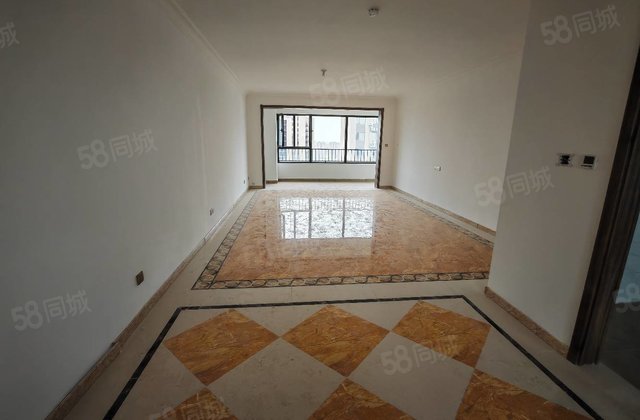 国岳府观景房 大平层 精装四室两卫 带车位 东昌中学