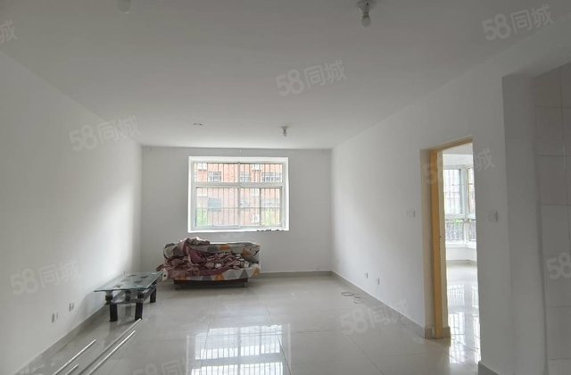 房，全明户型，三室两厅，送地上车库免大税