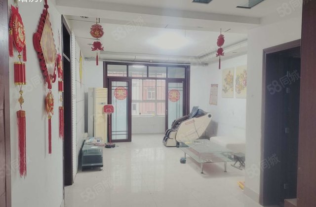 繁华地段 地暖房   送车位储藏室  水晶城
