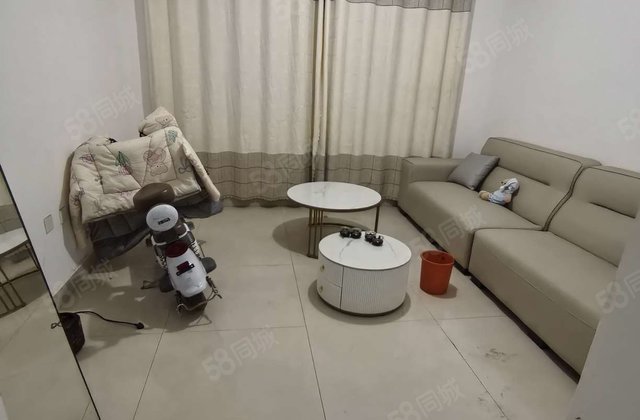 财干路与光岳路，低楼层房东诚心出售，价格还可商量，随时看房。