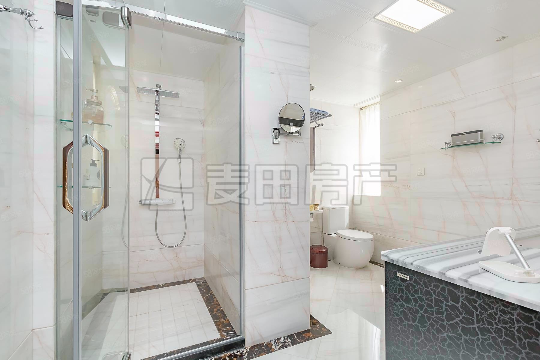 棕櫚泉國際公寓2室2廳1衛(wèi)136㎡東南1249萬