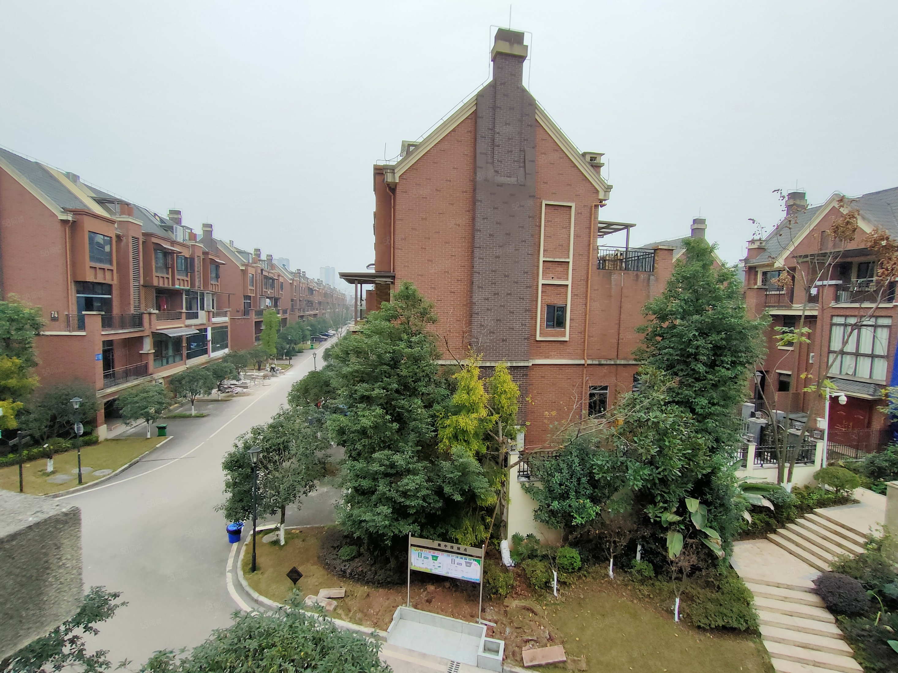 典雅花溪半岛联排别墅,花园社区,享花溪河湿地公园.