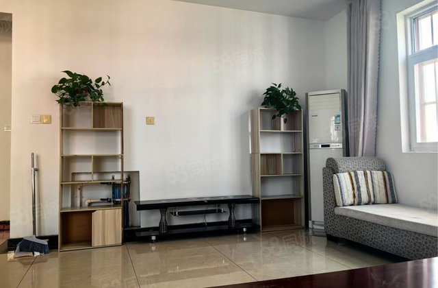 单价4开头120平大三室！东边户！送车储随时看房！滨河社区！