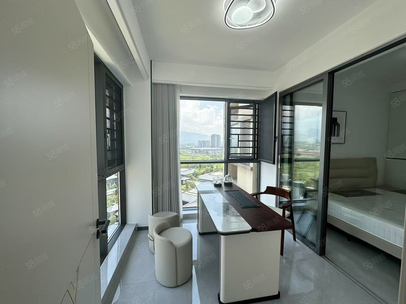 航旅和润居4室2厅2卫126㎡北79.8万