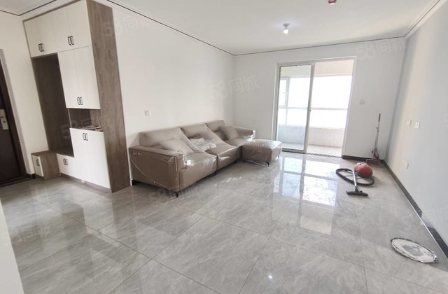 嘎嘎新未住 前排 双阳台边户 精装修 带车位