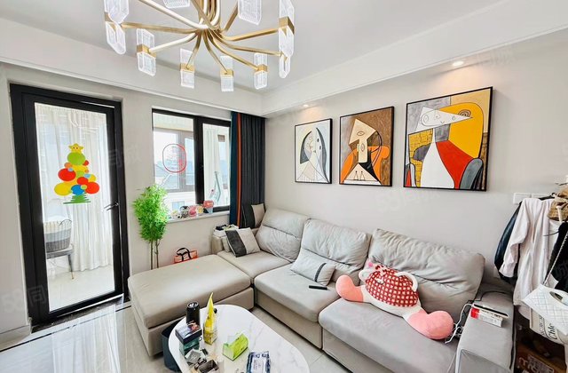 众森红谷一品3室2厅125.47㎡157.9万二手房图片