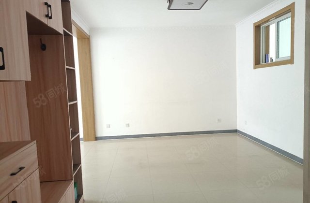 急售！星光水晶城 ！房子干净！婚房必看！免大税！带储藏室