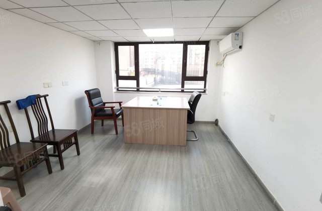 鑫都裕昌莲湖湾 医疗配套成熟 中间楼层采光好 交通便捷