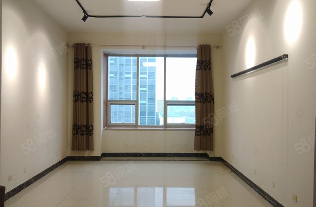 急售 17.8万 居住办公 当代国际 商务46平 有证