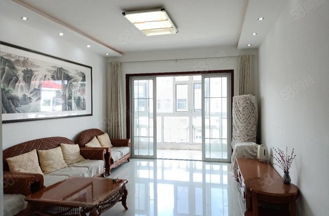 湖边观景电梯洋房，户型好位置优越采光好无遮挡视野开阔性价比高