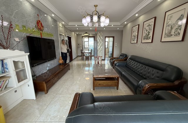 湖边！金柱绿城！颐馨园！元宝户型！带车储！电梯好楼层！可谈！