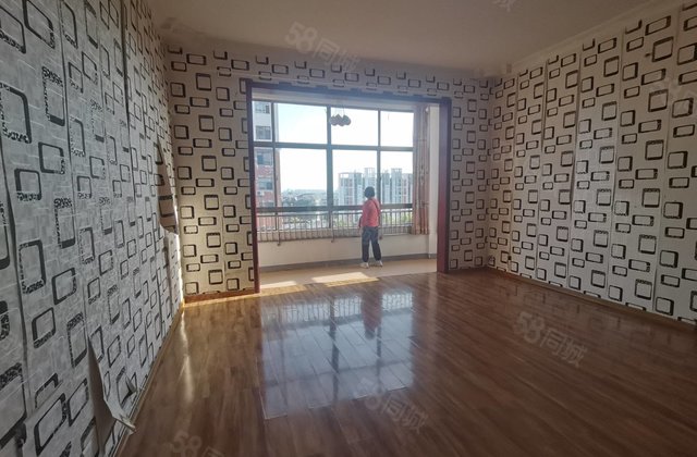 急售 急售 市医院附近 新水明都 精装电梯 复式设计