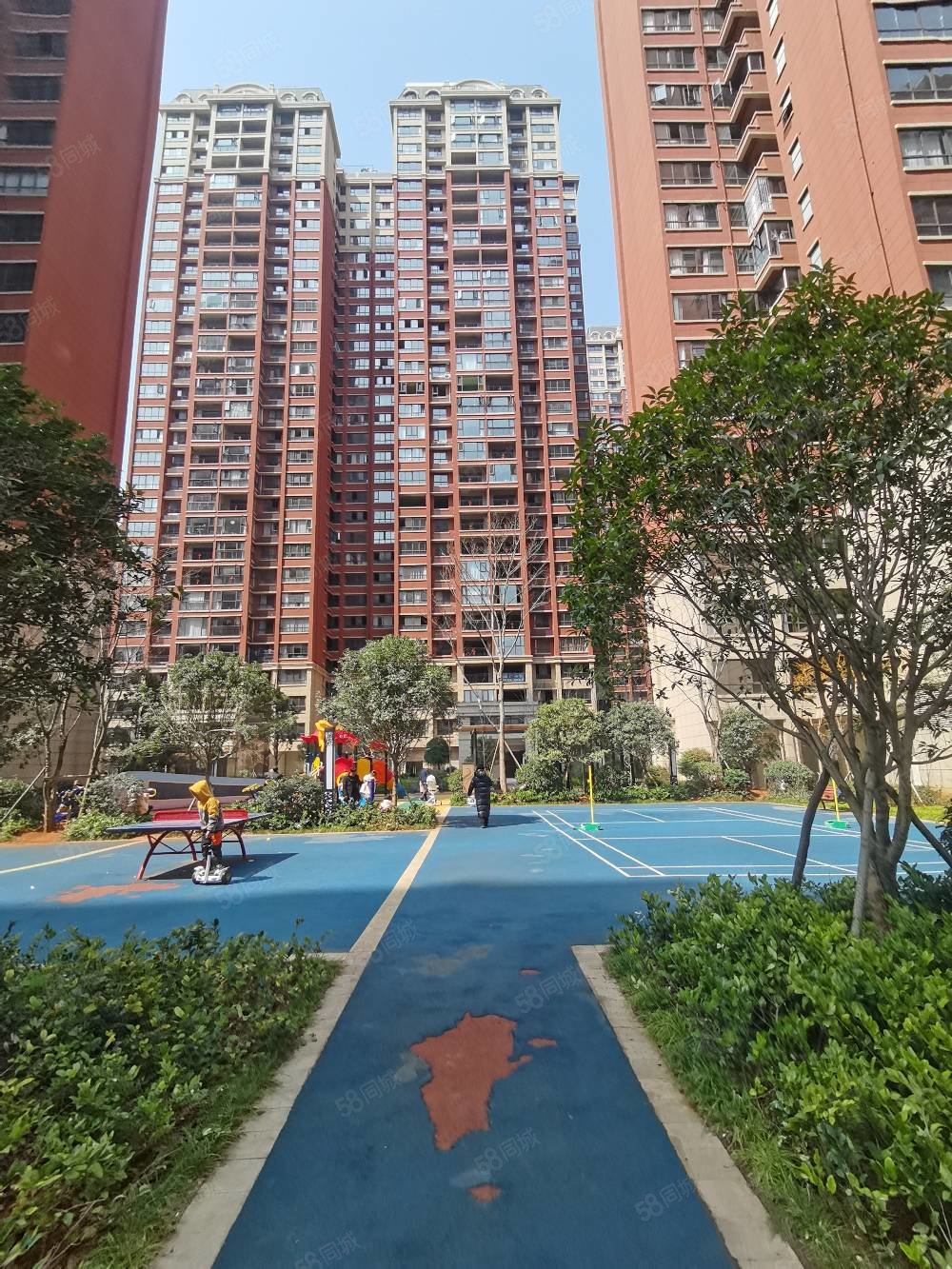 三室两厅两卫毛坯房 中间楼层 可转尾款,合景启城-昭通58同城