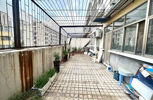 新时代 送大露台 文轩外国语八中 免大税 闸口 精装