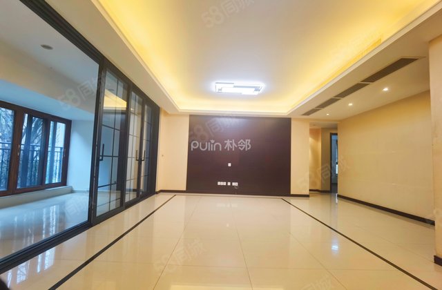 万科五龙山九墅3室2厅146.1㎡136万二手房图片