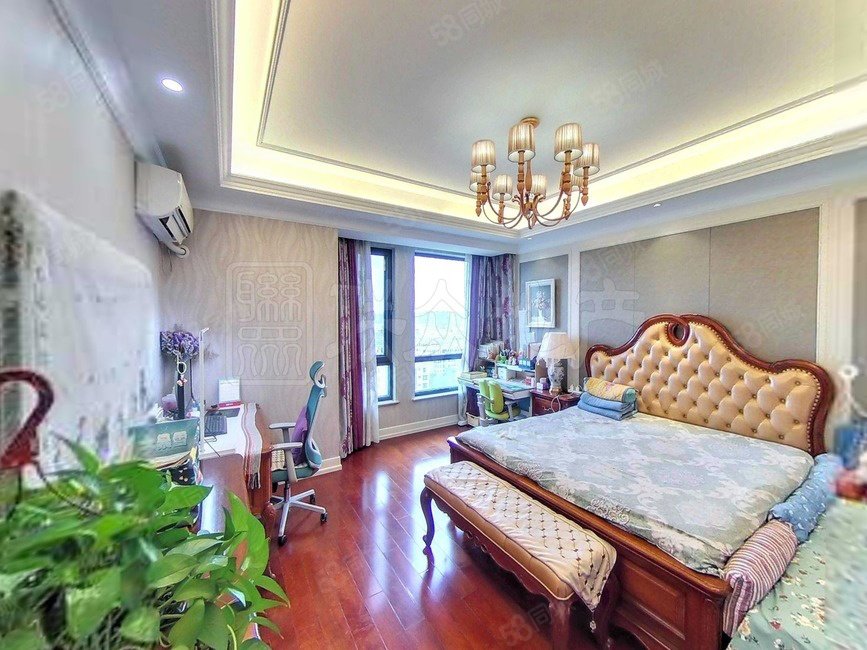 華潤公元九里4室2廳3衛(wèi)223.74㎡南北1099萬