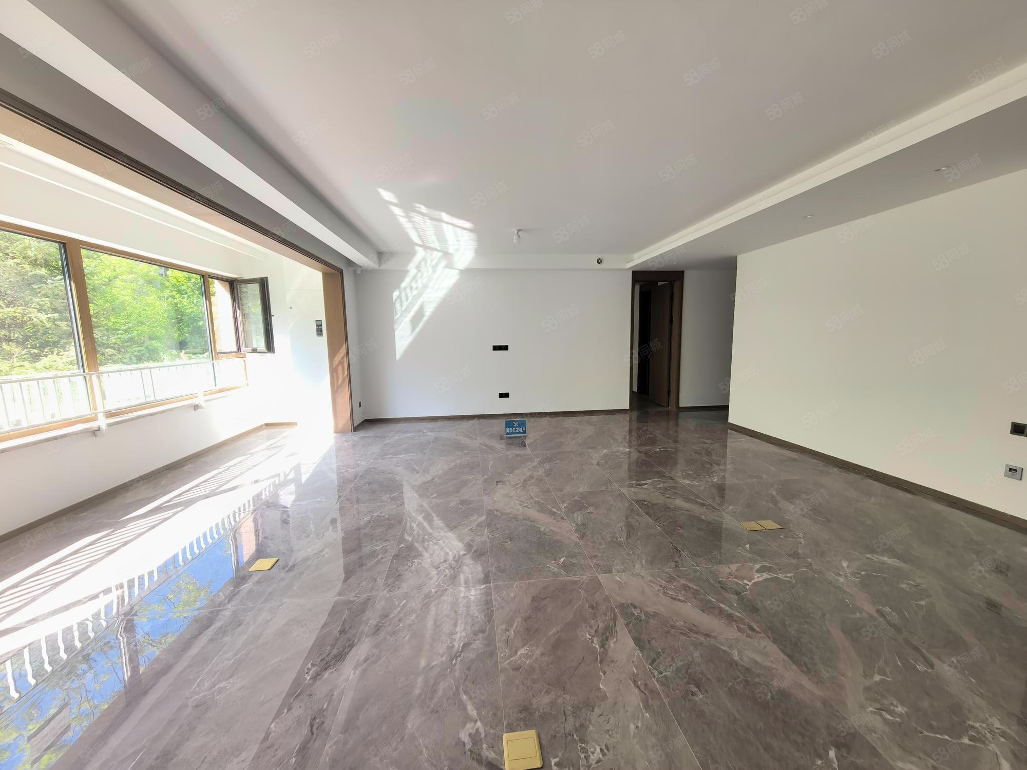 樾熙府(2號(hào)院)4室1廳3衛(wèi)201.98㎡南北620萬(wàn)