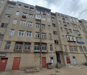 栖霞五交化家属楼