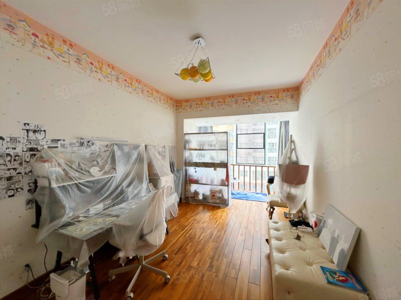 万达广场旁精装修跃层5室一梯两户南北通透环境优美绿化好