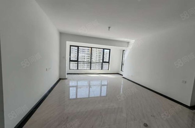 碧桂园星汇六千多一平143平四室两厅两卫精装可拎包入住